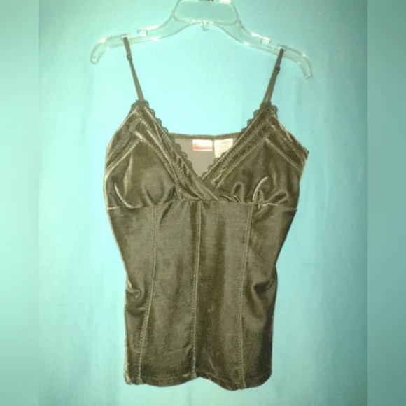 No Boundaries Olive Lace Trim Top - Picture 1 of 7